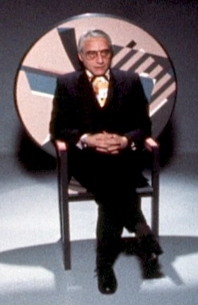 scena con Alessandro Mendini